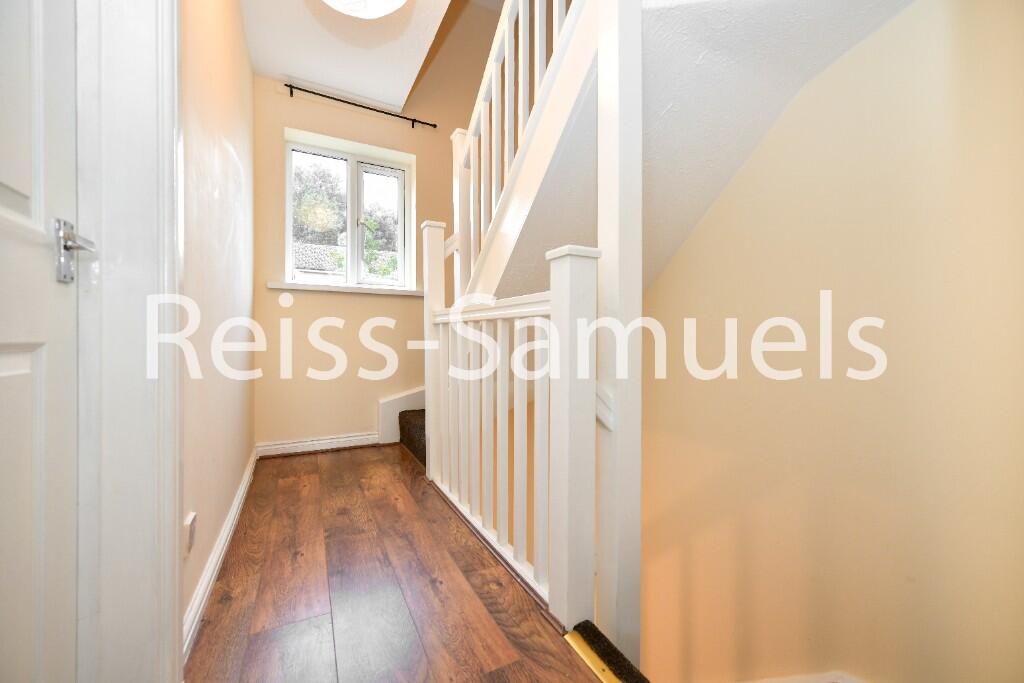 5 bedroom terraced house for rent