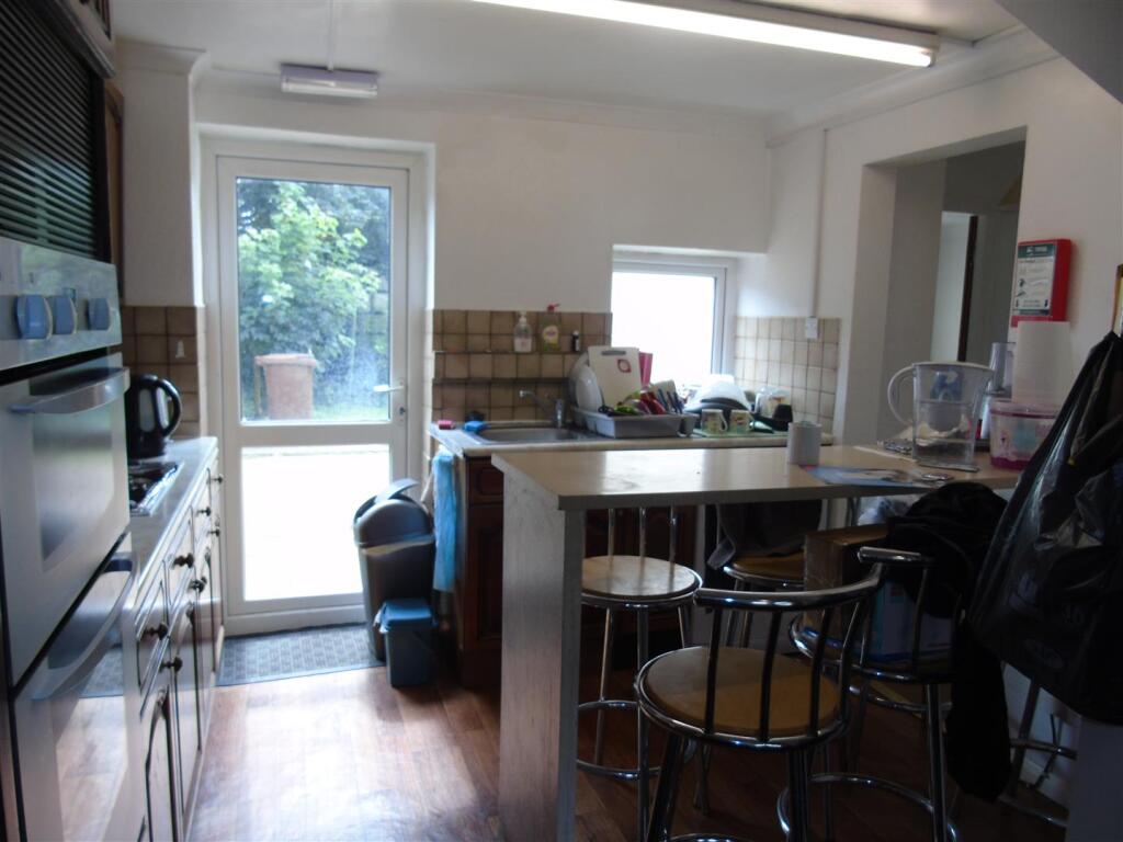 Additional image 3 of Robins Way, Hatfield