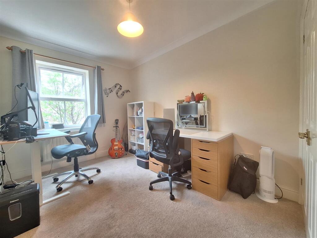 Apartment in Reading, Caversham - View 6