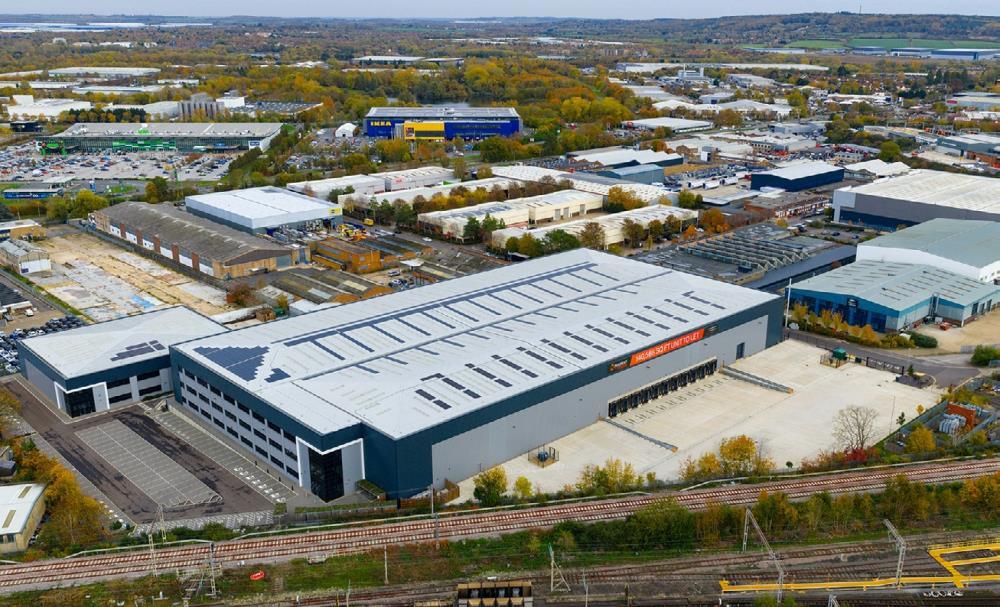 Main image of property: High quality industrial/distribution warehouse 