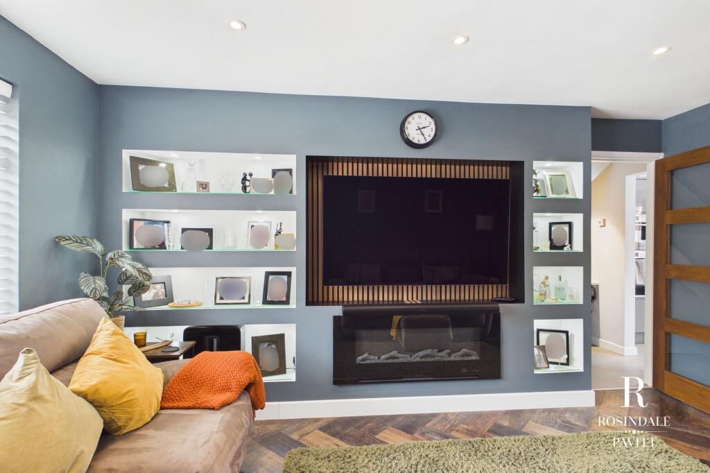 House in Sutton - View 4