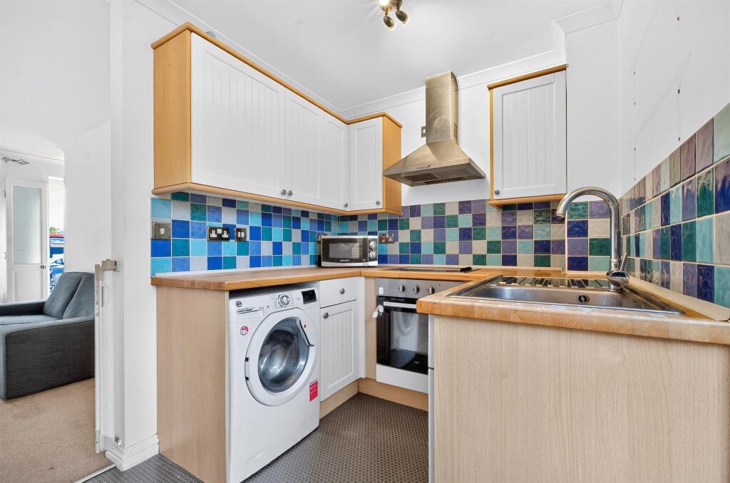 Ashley Road, St. Albans photo 2