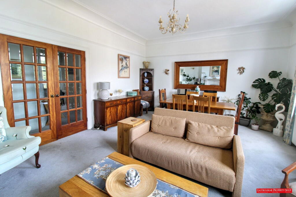 Apartment in Eastbourne, East Sussex - View 3