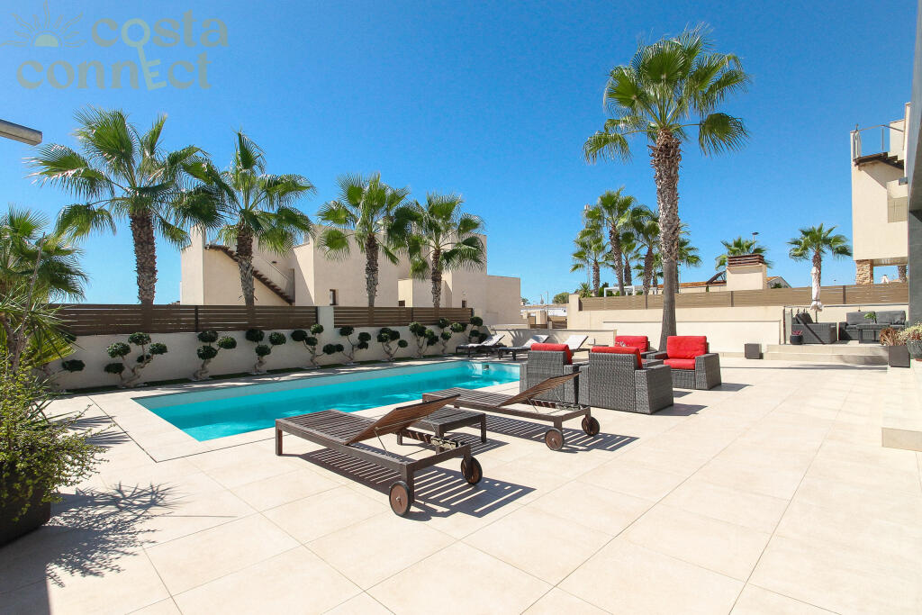 Main image of property: Valencia, Alicante, Torrevieja