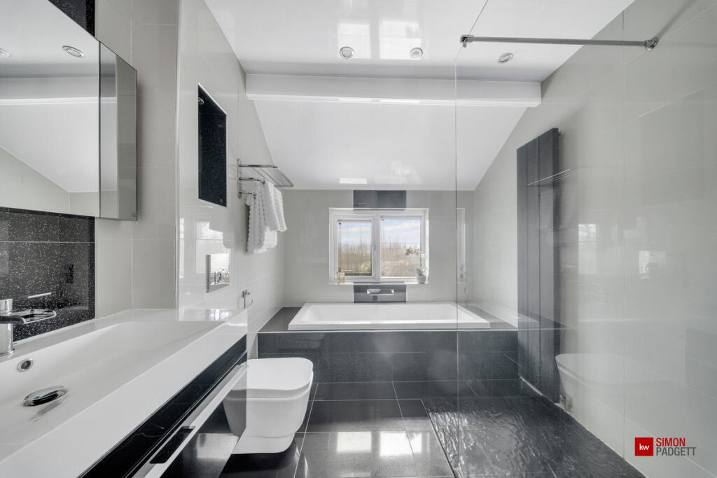 Additional image 18 of Red Lane, Colne, BB8