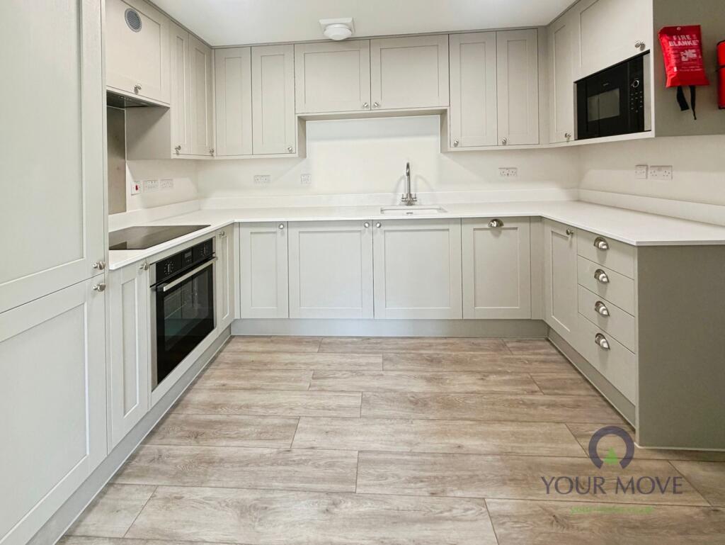 Apartment in Dudley, West Midlands - View 4