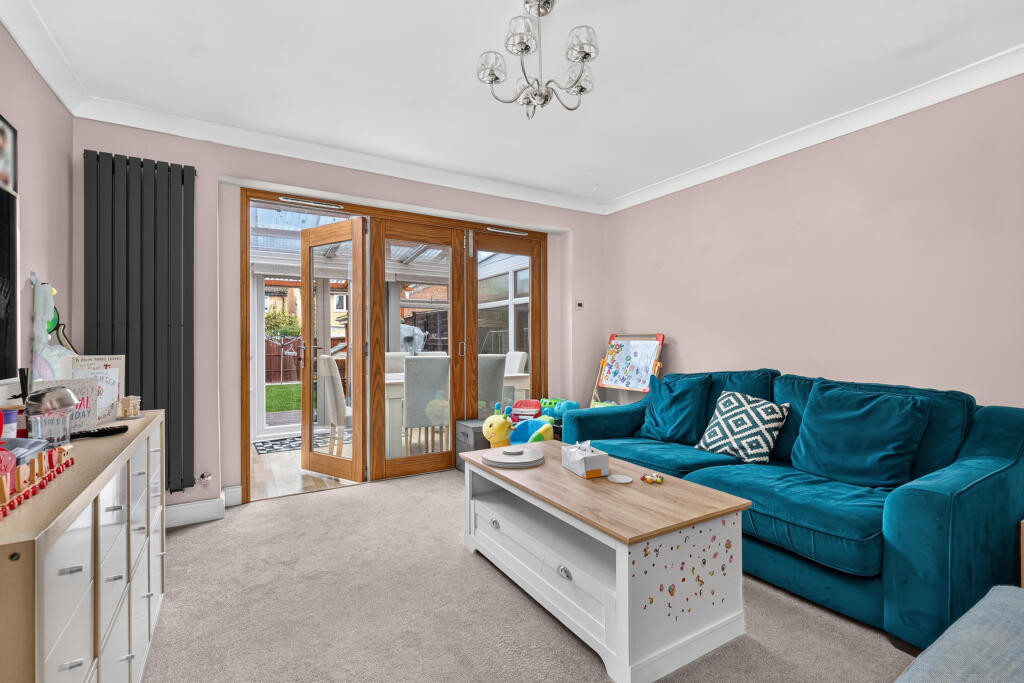Lalande Close, Wokingham, RG41 photo 2