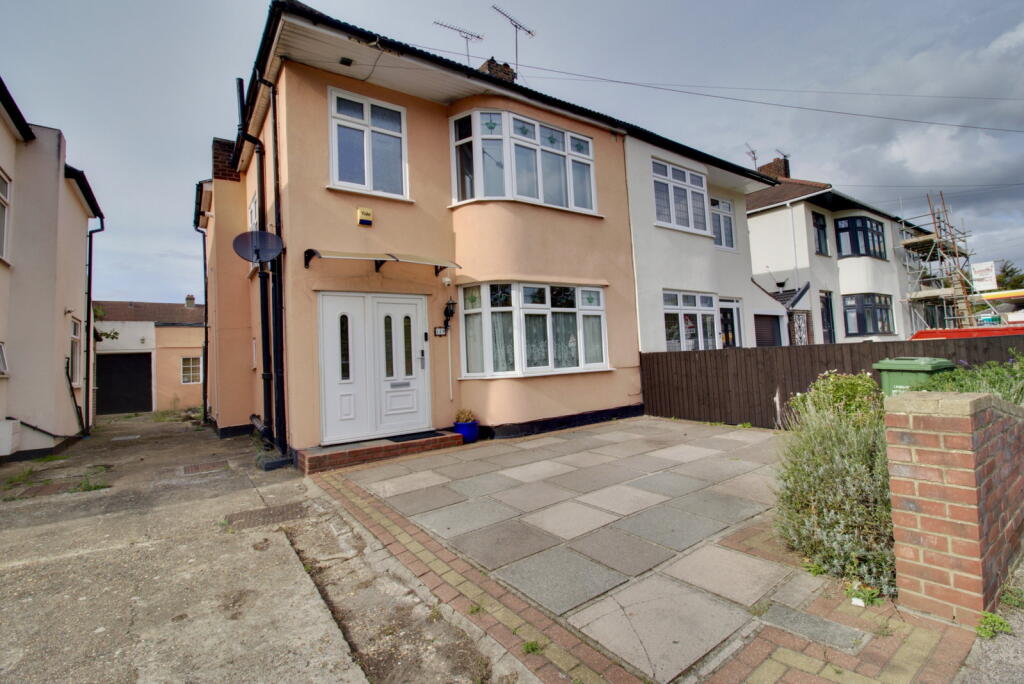 Main image of property: Eastern Avenue East, Rise Park, Romford, RM1 4SH