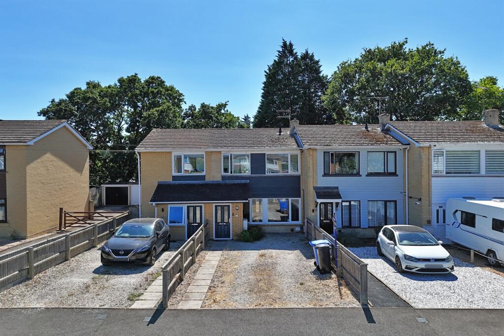 Main image of property: Creekmoor