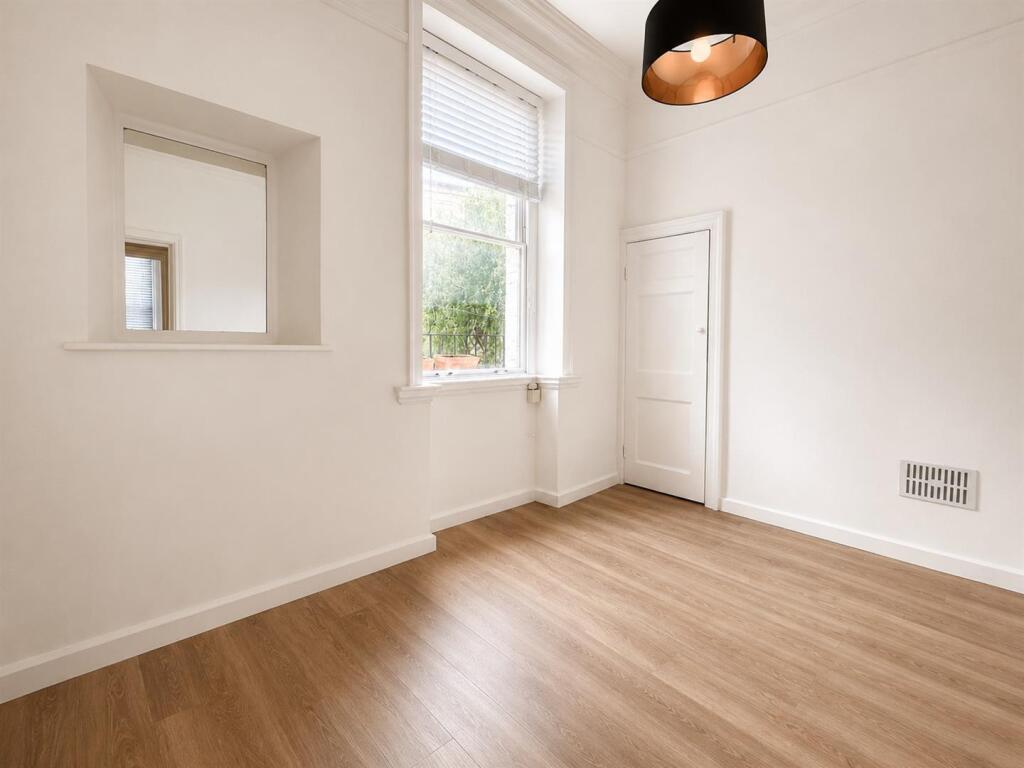 Apartment in Bath, Walcot - More