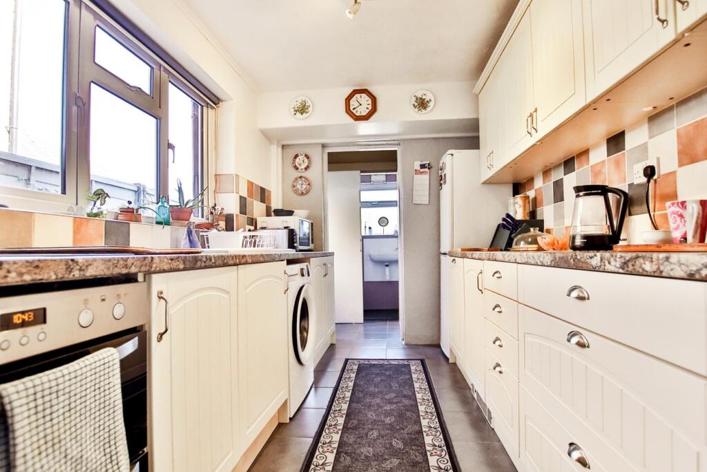 House in Worcester, Worcestershire - View 4