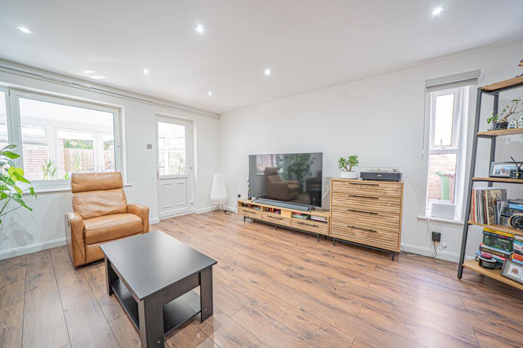 Deanbrook Close, Shirley, B90 photo 5