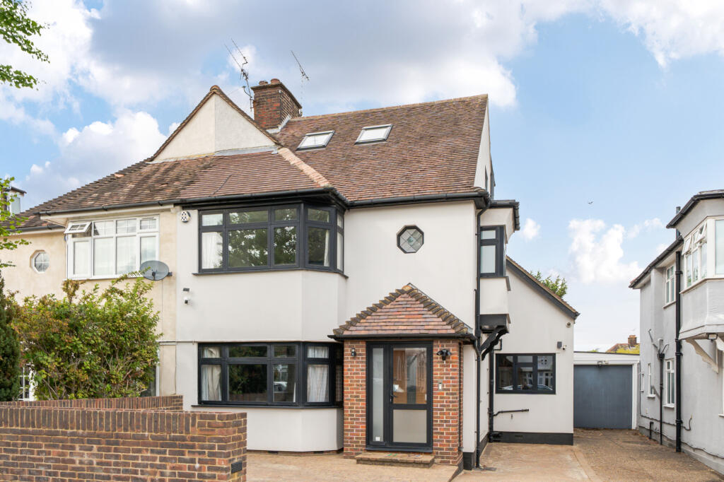Main image of property: Kenver Avenue, Finchley, N12
