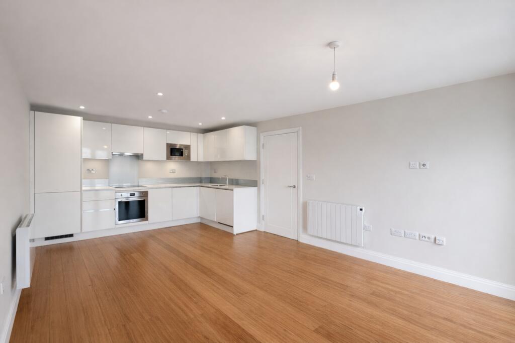 Main image of property: Gordon Road, High Wycombe, HP13 6AR