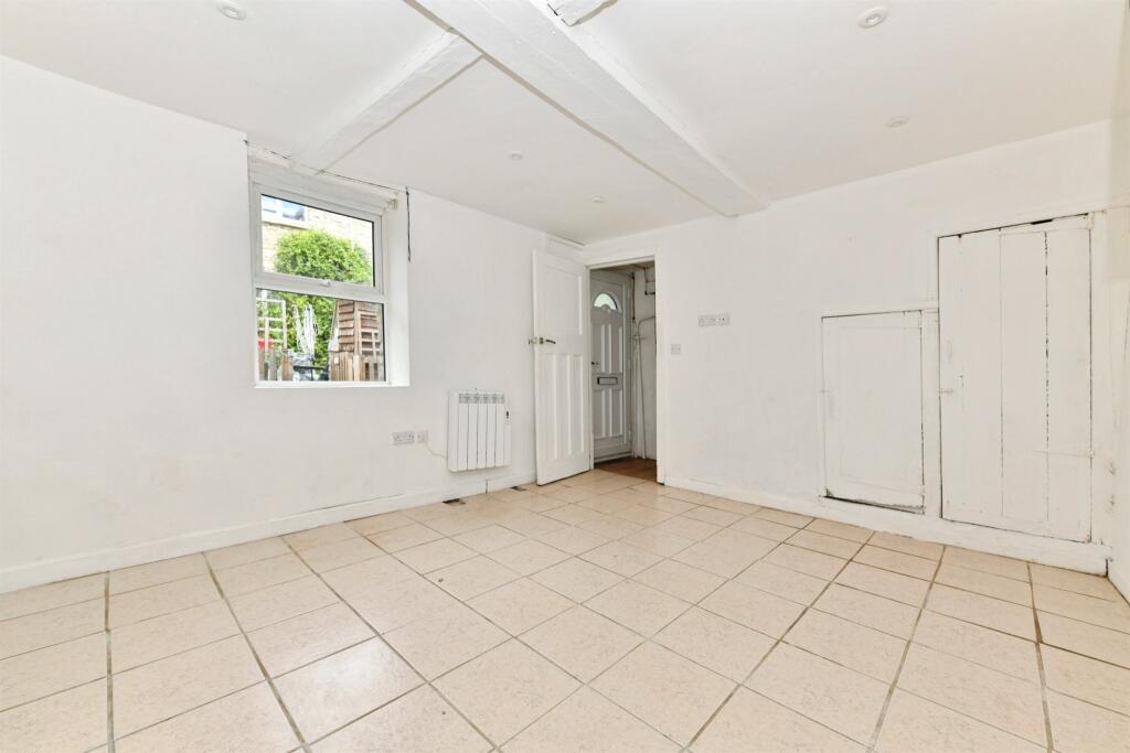 House in Bath - View 4