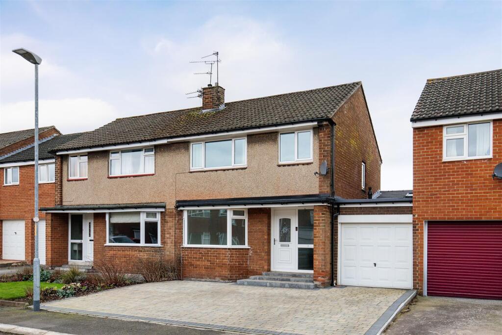 Main image of property: Pont View, Ponteland, NE20