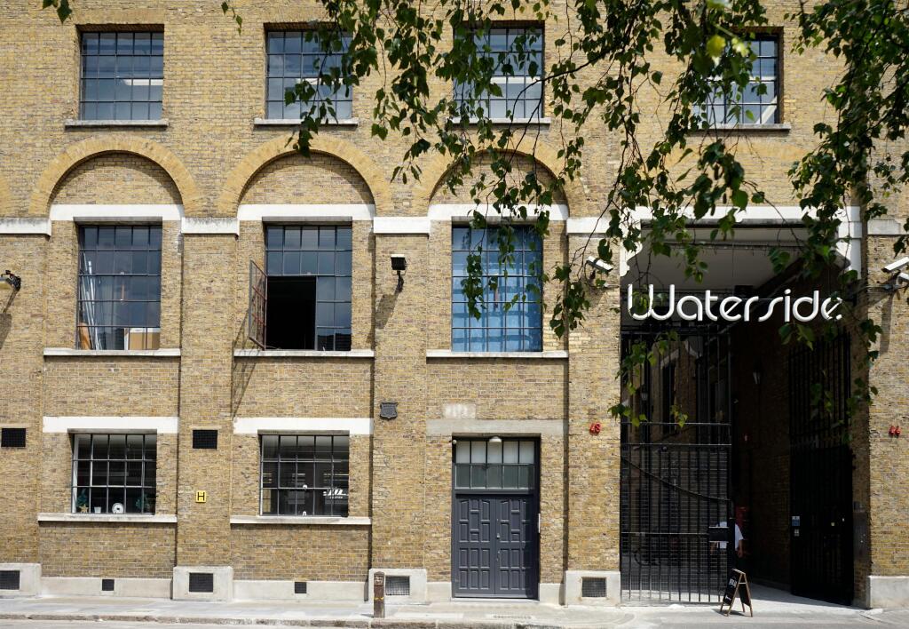 Waterside Frontage
