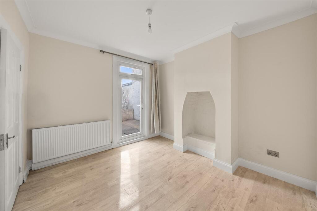House in London, Hounslow West - View 3
