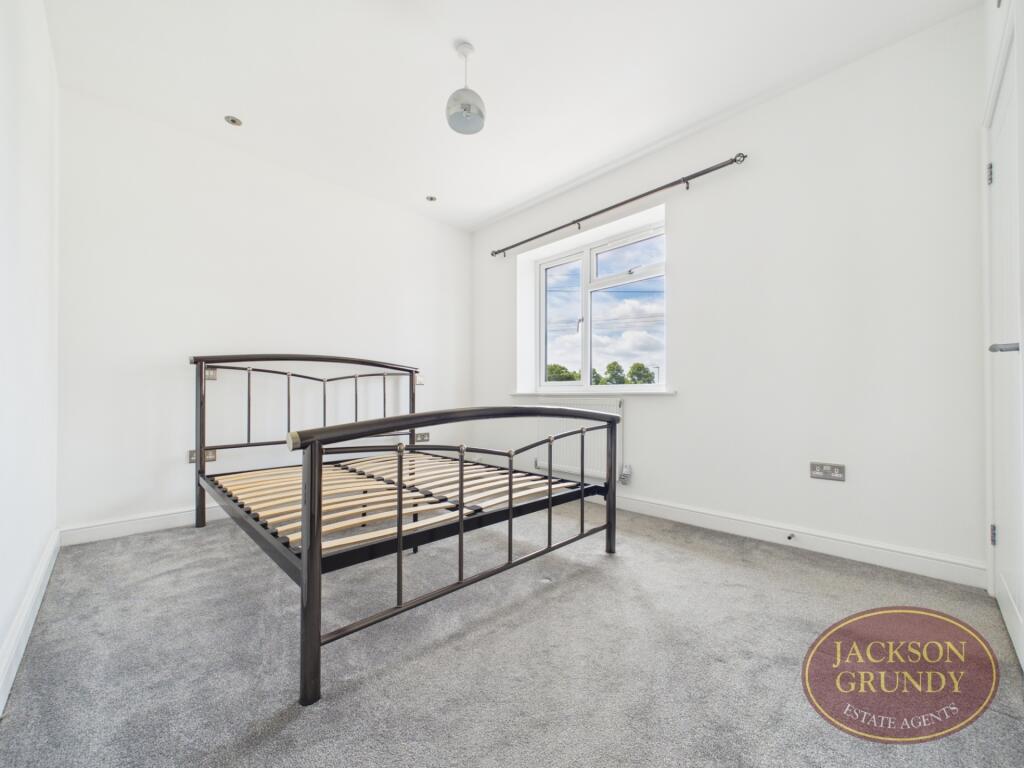 Apartment in Northampton, West Northamptonshire - View 4