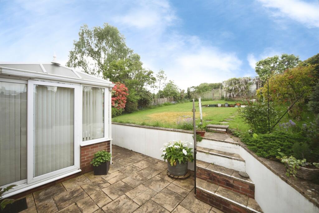 Northover Drive, Chard photo 4
