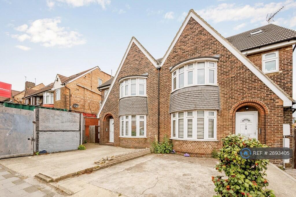 3 bedroom flat for rent