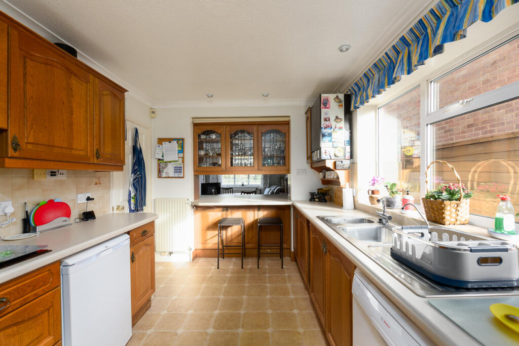 Terrington Hill, Marlow, SL7 photo 4