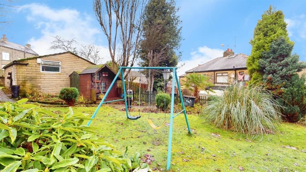 Additional image 23 of Ashtree Grove, Bradford