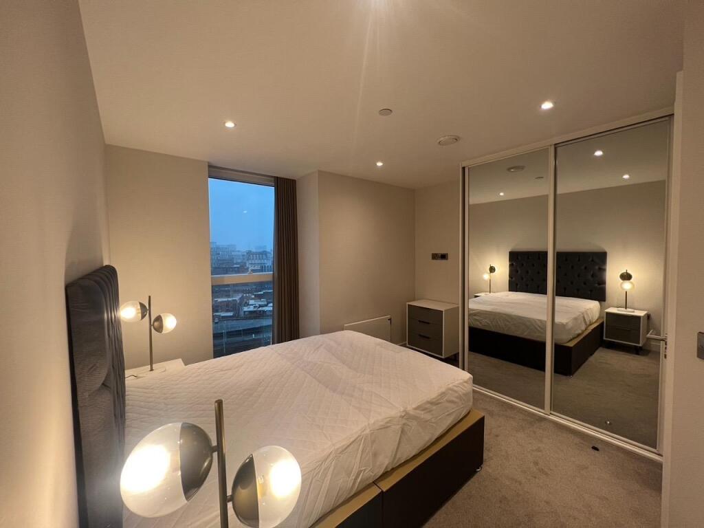 Apartment in Manchester, City Centre - View 3