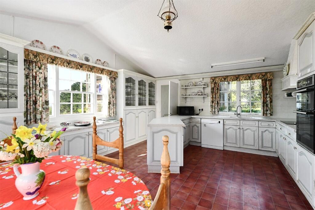 House in Wealden, Cowbeech Hill, Herstmonceux - View 3