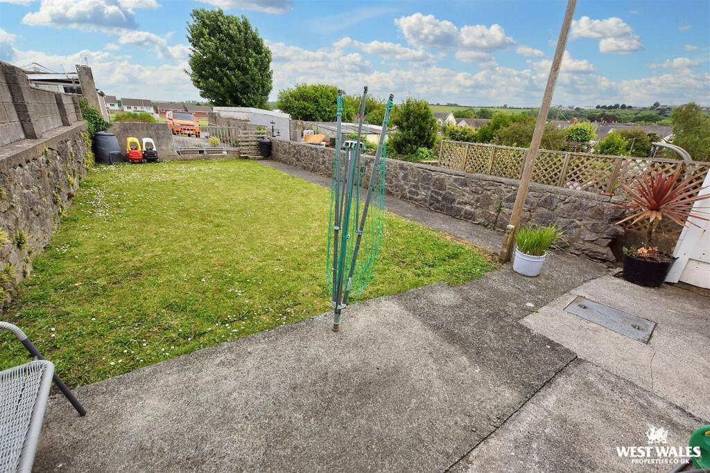 Arthur Street, Pembroke Dock photo 4