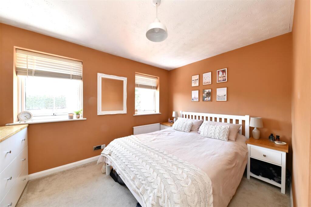 House in Stevenage, Hertfordshire - View 5