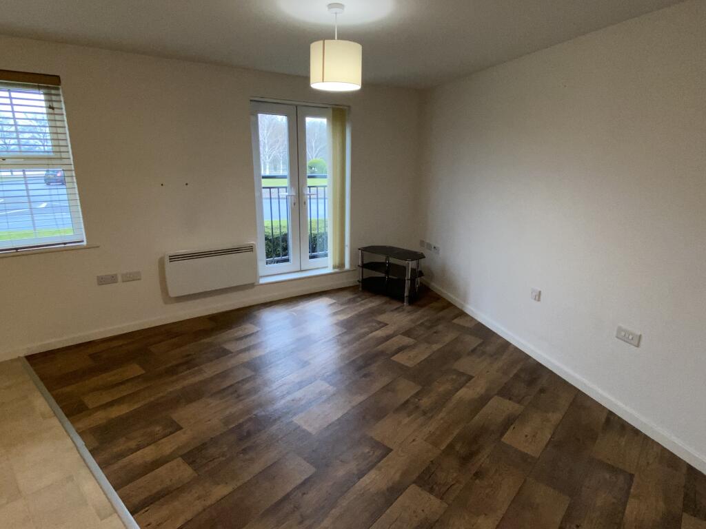 Apartment in Doncaster - View 4