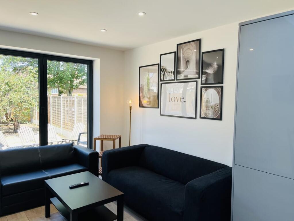 House in Epping Forest, Loughton - View 3