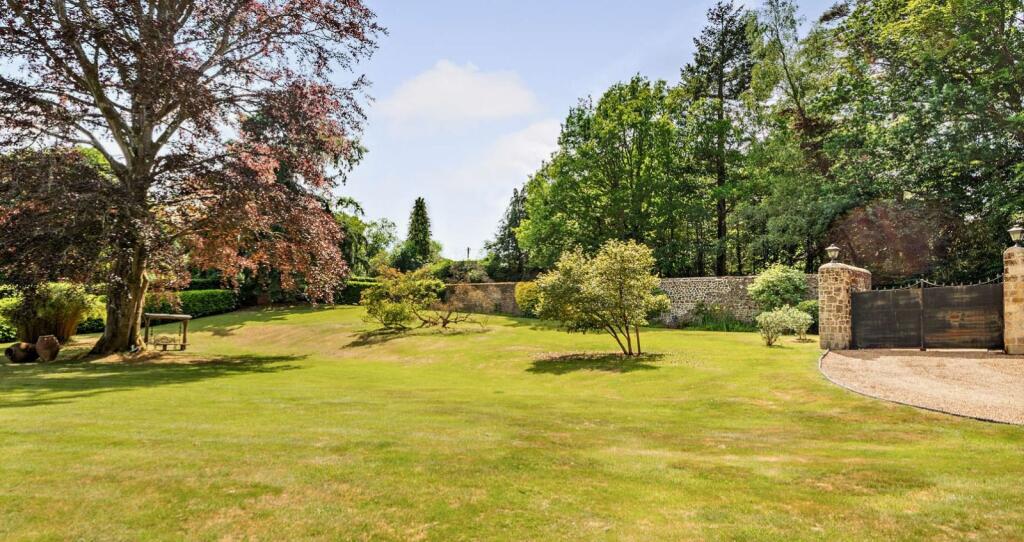 House in Guildford - View 5