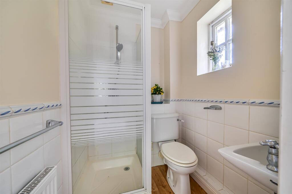 House in Waverley, Haslemere - View 5