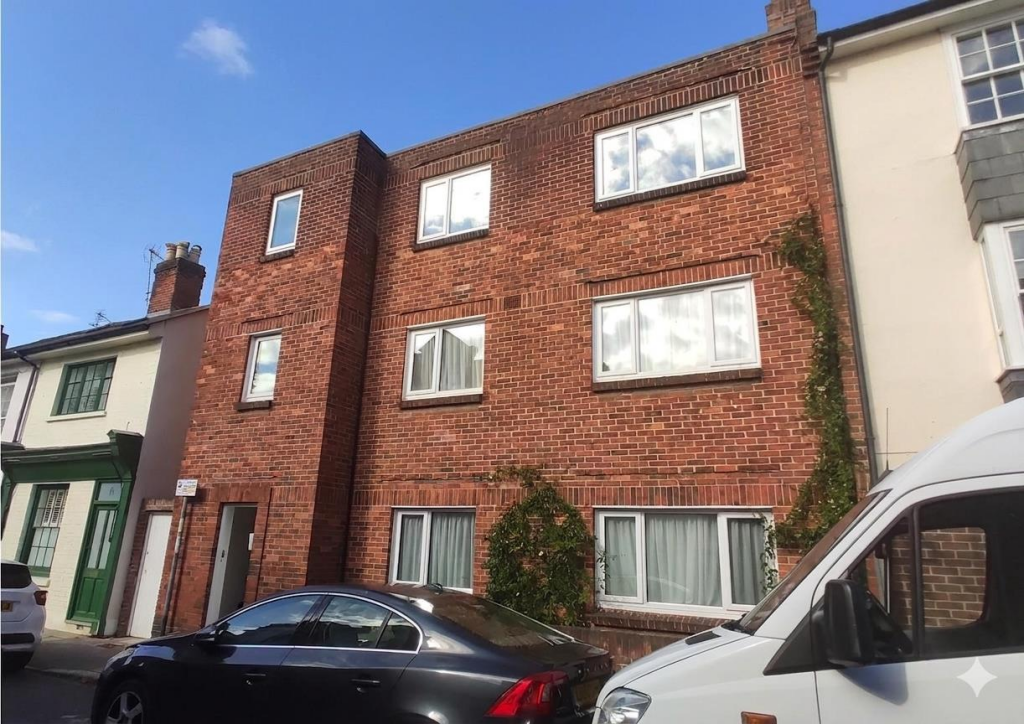 Main image of property: BEVERLEY MANSIONS, ELDON STREET,SOUTHSEA, PO5 4BS