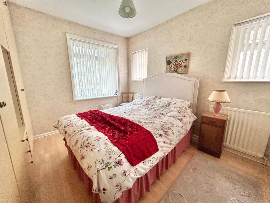 House in Bradford, Keighley - More