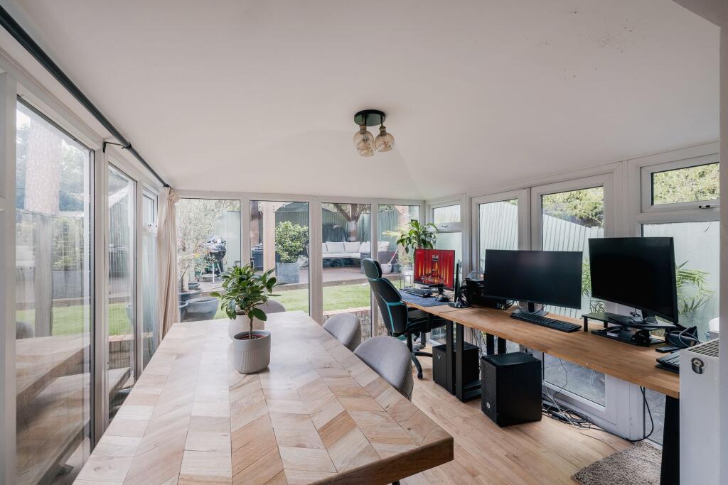 House in Redhill - View 5