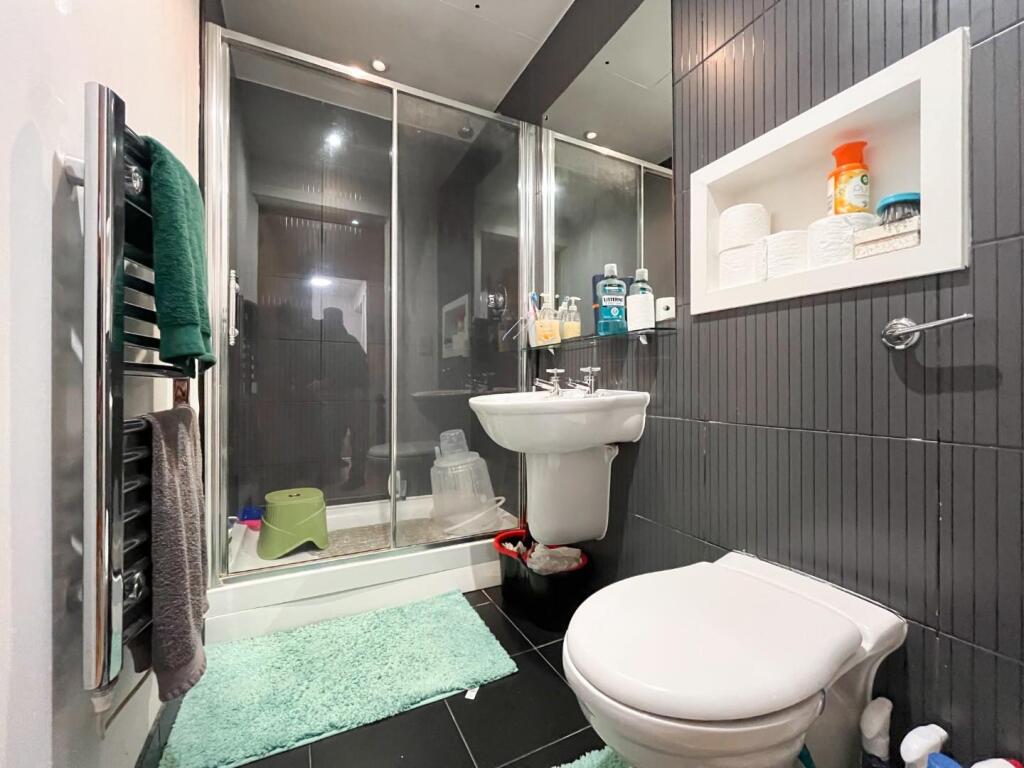Apartment in Leeds - More