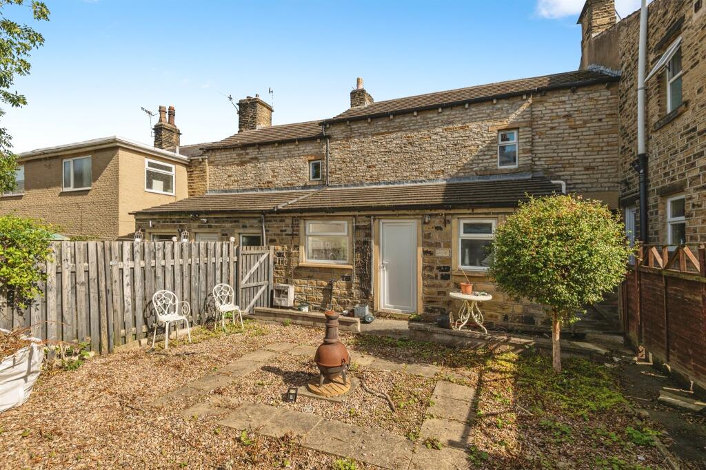 House in Kirklees, West Yorkshire - View 2