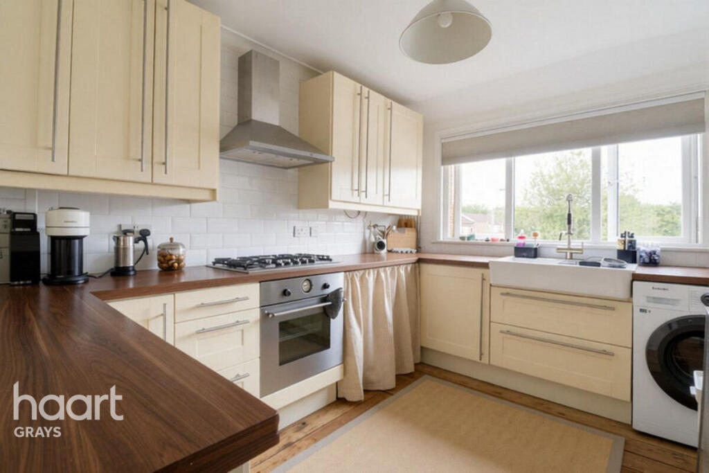 Apartment in Grays, Little Thurrock - View 4