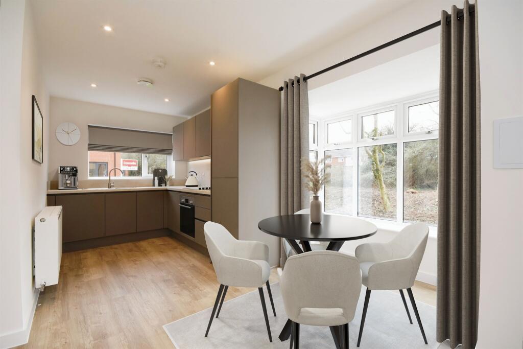 House in Basildon, Essex - View 4