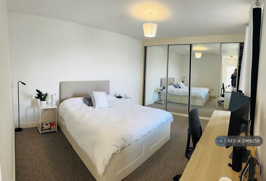 Main image of property: Troon Street, London, E1