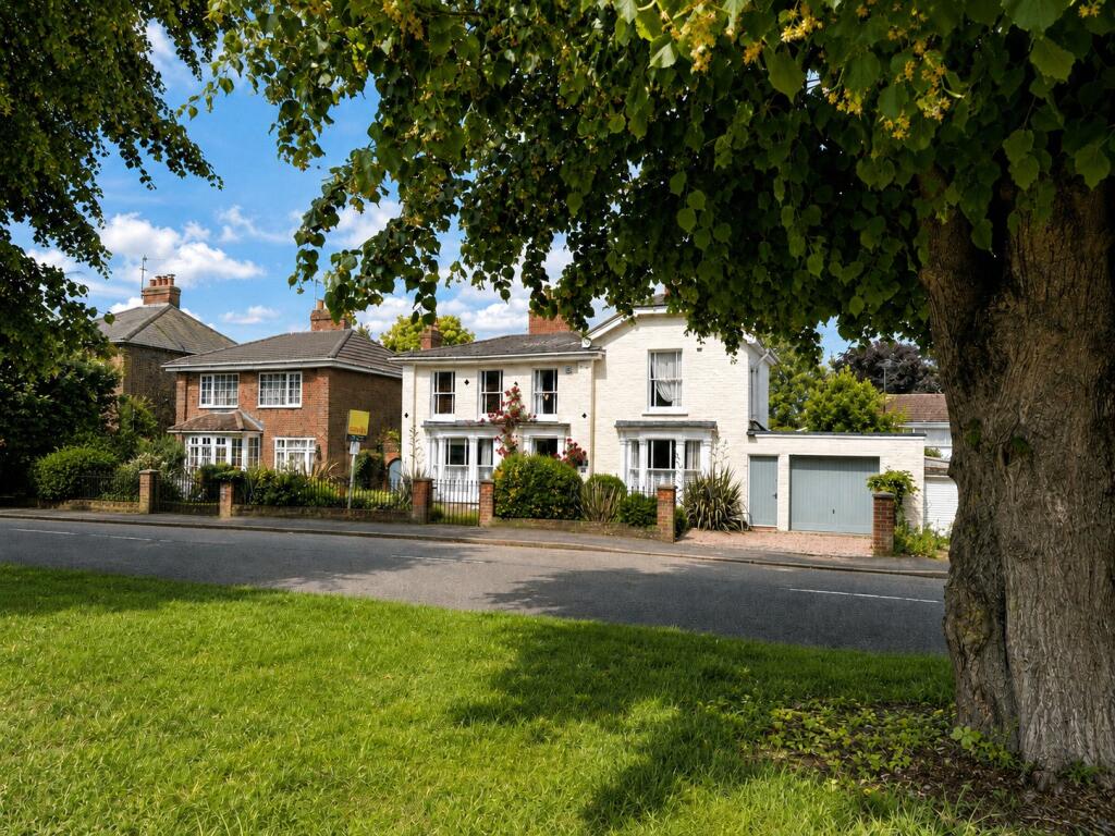 Main image of property: London Road, Spalding, Lincolnshire, PE11