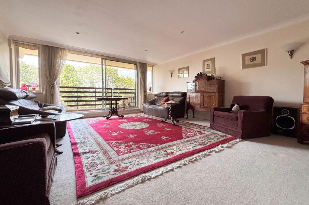 Apartment in London - View 3