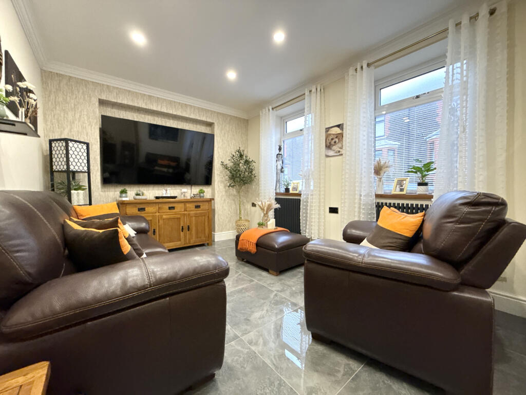 House in Aberdare, Aberaman North - View 2