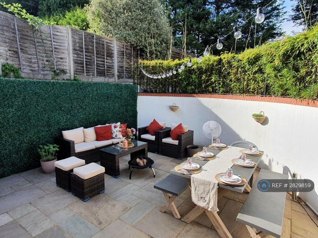 Main image of property: Gloucester Road, Redhill, RH1