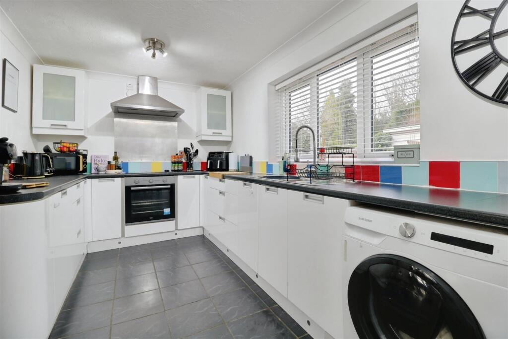 Lynn Avenue, Talke, Stoke-On-Trent - View 4