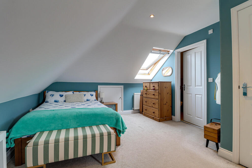 Additional image 18 of Pipers Avenue, Harpenden, Hertfordshire, AL5