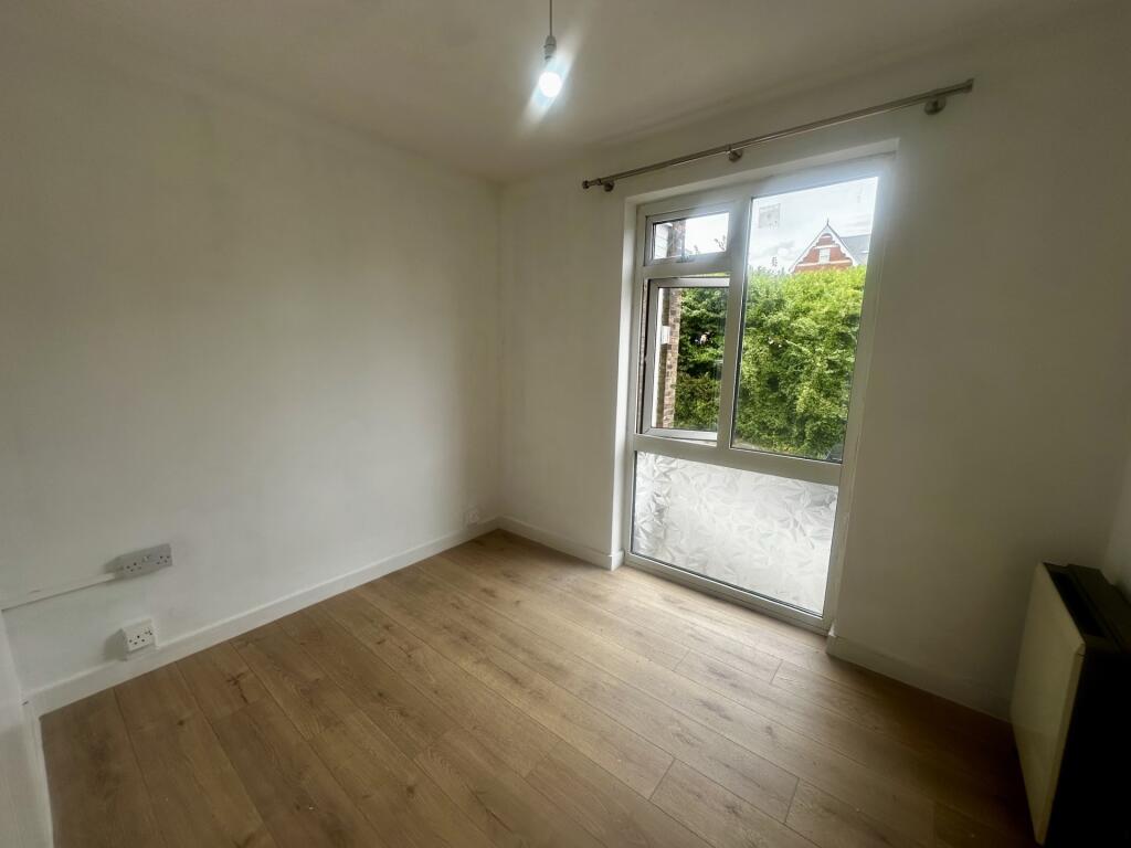 Apartment in Barry, Vale of Glamorgan - View 5